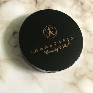 Anastasia Beverly Hills So Hollywood